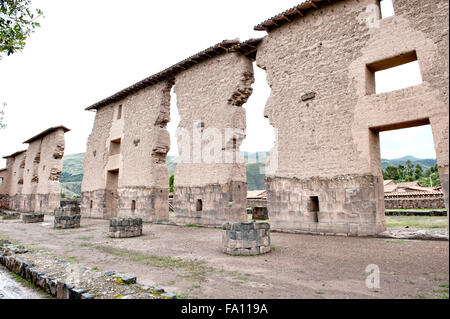 Ruinieren Sie Wiracocha Raqchi. Tempel von Viracocha bei C Stockfoto