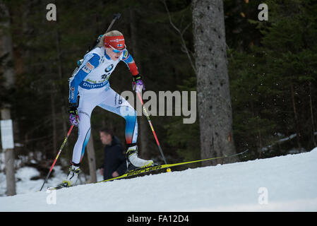 Pokljuka, Slowenien. 19. Dezember 2015. Kaisa Makarainen aus Finnland auf dem Golfplatz in 10km Verfolgung der Frauen beim Biathlon-Weltcup-Rennen auf der Pokljuka. Bildnachweis: Rok Rakun/Pacific Press/Alamy Live-Nachrichten Stockfoto