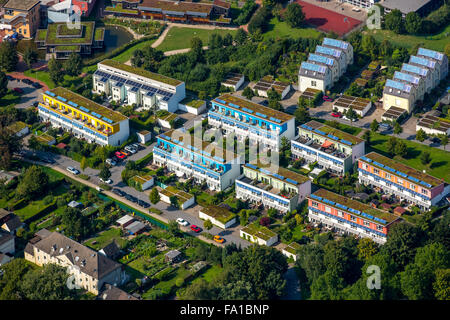 Solar Wohnsiedlung Gelsenkirchen Bismarck, Sonnenkollektoren, Stadthäuser, Apartments, trat Häuser, Balkone, Wohnsiedlung Stockfoto