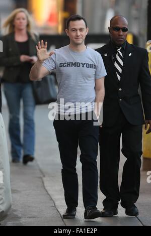 Joseph Gordon Levitt gesehen kommen in den ABC-Studios für Jimmy Kimmel Live mit: Joseph Gordon-Levitt wo: Los Angeles, California, Vereinigte Staaten von Amerika bei: 19. November 2015 Stockfoto