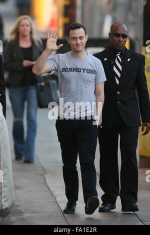 Joseph Gordon Levitt gesehen kommen in den ABC-Studios für Jimmy Kimmel Live mit: Joseph Gordon-Levitt wo: Los Angeles, California, Vereinigte Staaten von Amerika bei: 19. November 2015 Stockfoto