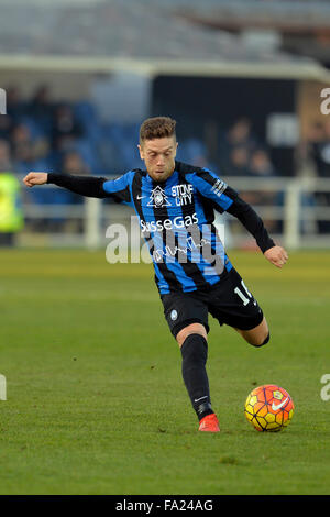 20.12.2015. Azzurri d ' Italia, Bergamo, Italien. Serie A. Atalanta gegen Napoli. Alejandro Gomez am ball Stockfoto