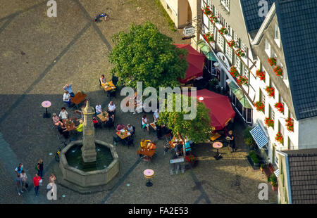 Luftbild, Stadt Brunnen, Maximilian Brunnen, Altmarkt, Haus Hansknecht und Haus Klein, Arnsberg, im Sauerland, Stockfoto