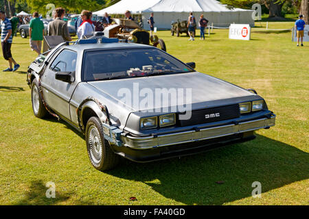 Delorean DMC 12, den tatsächlichen Auto, das in dem Film "Zurück in die Zukunft" auf der Wilton Classic & Supercar Show, Wilton House, Wiltshire, 2015 verwendet Stockfoto