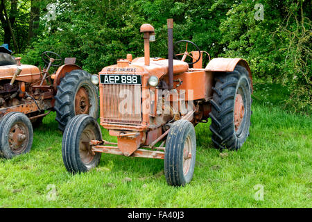 Ein Vintage Allis Chalmers Traktor an die Vintage Nostalgie zeigen, Stockton, Wiltshire, Vereinigtes Königreich, 1. Juni 2014. Stockfoto