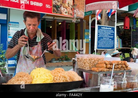 Khao San Road, Nudeln Straßenstand. Garküche. Bangkok. Khaosan Road oder Khao San Road ist eine kurze Straße im Zentrum von Bangkok, Th Stockfoto