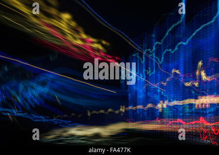abstraktes Bild von Lichtspuren. Visualisierung von Hacker-Attacken auf Informationen dadaserver Stockfoto