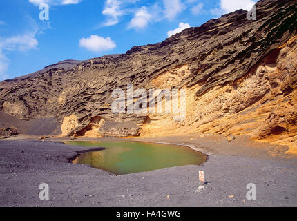 Charco de Los Clicos. El Golfo, Lanzarote Insel, Kanarische Inseln, Spanien. Stockfoto