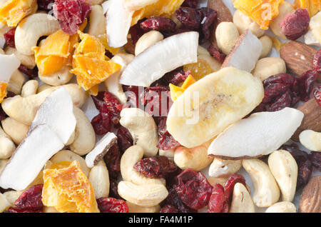 sortierte tropischen Trockenfrüchten und Nüssen Stockfoto