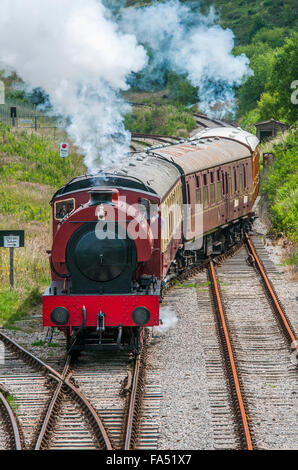 Blaenavon und Pontypool Dampfeisenbahn in Südwales Blaenafon mit Dampfmaschine und Kutschen Stockfoto