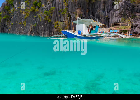 Ein Katamaran Partie auf einer Insel in den Philippinen Stockfoto