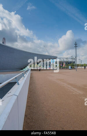 London Aquatics Centre, Queen Elizabeth Olympic Park Stratford, London – architektonisches Wahrzeichen von Zaha Hadid Architects: Phillip Roberts Stockfoto