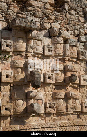 Stein-Bilder von der Regen Gott Chac, Palast der Masken, Kabah archäologische Website, Yucatan, Mexiko Stockfoto