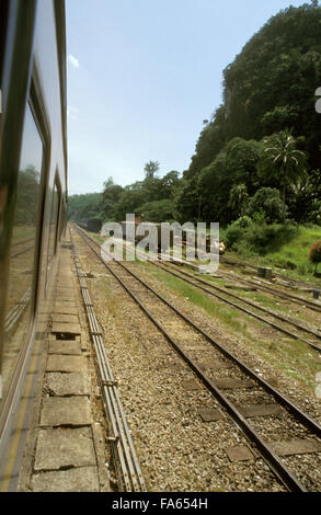 Dschungel-Line-Zug. Kota Bharu Gemas Linie. Malaysien. East Coast Railway Stockfoto