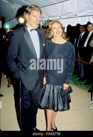 Schauspieler Christopher Reeve und seine Freundin Dana Morosini kommen für das American Film Institute (AFI) Gala in Washington, DC am 26. September 1989. Bildnachweis: Ron Sachs/CNP - kein Draht-Dienst- Stockfoto