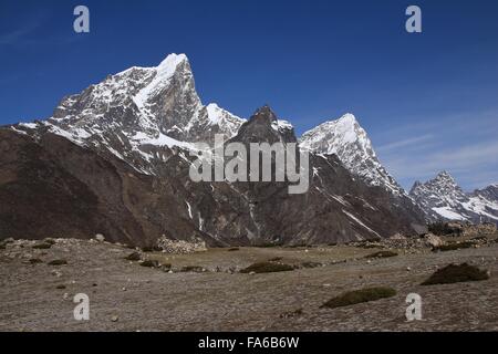 Cholatse und anderen Hochgebirgen in Nepal Stockfoto