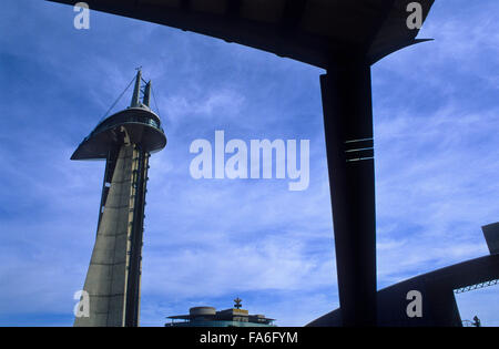 Aussichtsturm in Parque de Las Ciencias (Wissenschaftsmuseum). Granada. Andalusien, Spanien Stockfoto