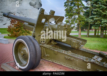 Brest, Weißrussland - Oktober 2015 - Haubitze Denkmal gewidmet eine 2. Weltkrieg. Stockfoto