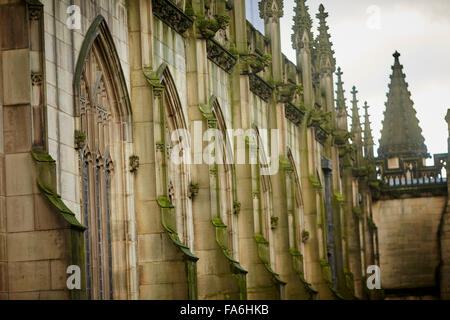 Detail der Außenwände um Manchester Kathedrale Manchester Cathedral, formal die Kathedrale und Stiftskirche Stockfoto