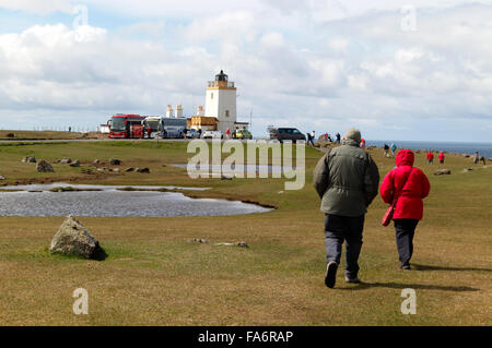 Leuchtturm Eshaness Cliffs in der Nähe Calders Geo, Northmavine Halbinsel Festland Shetland-Inseln Schottland, Vereinigtes Königreich Stockfoto