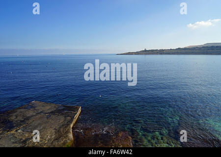 Aussichtspunkt in Qawra, Buġibba, St. Pauls Bay Gegend von Malta, Seestück Stockfoto