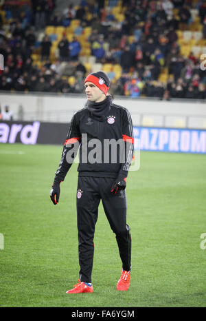 LVIV, UKRAINE - 17. Februar 2015: Thomas Müller von Bayern München blickt auf vor UEFA-Champions-League-Spiel gegen FC Shakhtar Stockfoto