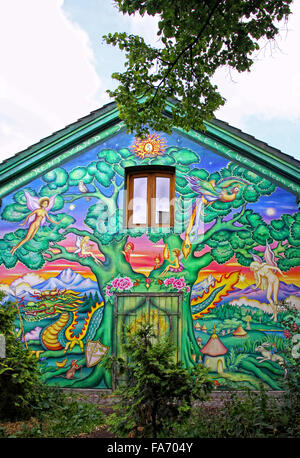 Kopenhagen, Dänemark - 28. Juli 2012: Graffiti in Christiania (Freetown Christiania) selbsternannten autonome Nachbarschaft, mit 34 Hektar im Stadtteil Christianshavn in Kopenhagen Stockfoto