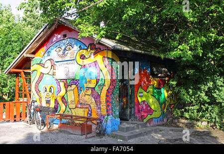 Kopenhagen, Dänemark - 28. Juli 2012: Graffiti in Christiania (Freetown Christiania) selbsternannten autonome Nachbarschaft, mit 34 Hektar im Stadtteil Christianshavn in Kopenhagen Stockfoto