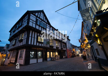 Stadt von Shrewsbury, England. Malerische Nachtansicht der Klasse 1 aufgeführten des Abtes Haus in Shrewsbury Metzger-Reihe. Stockfoto