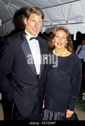 Schauspieler Christopher Reeve und seine Freundin Dana Morosini kommen für das American Film Institute (AFI) Gala in Washington, DC am 26. September 1989. Bildnachweis: Ron Sachs/CNP - kein Draht-Dienst- Stockfoto