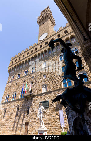 Italien, Toskana, Florenz, Palazzo Vecchio und Perseus-statue Stockfoto