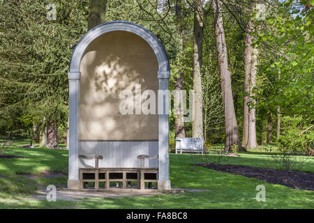 Bank am Claremont Landschaftsgarten, Surrey. Stockfoto