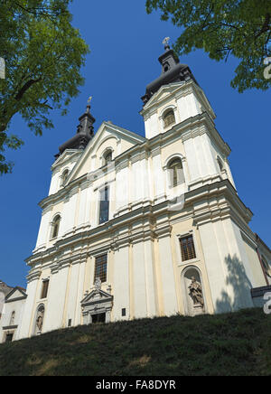 Karmelitenkirche in Lemberg. Derzeit: Michael-Kirche der ukrainischen griechisch-katholischen Kirche Stockfoto