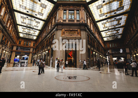 Galleria Alberto Sordi in Piazza Colonna in Rom Stockfoto