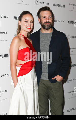 Olivia Wilde (L) und Jason Sudeikis besuchen Sie die Premiere von "Wiese" im Sonnenschein Landmark am 11. Oktober 2015 in New York. Stockfoto