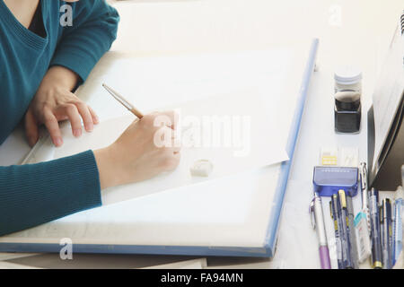 Japanische Manga-Zeichner arbeiten im studio Stockfoto