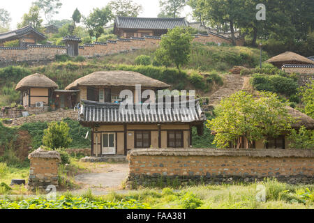 Traditionellen Hanok Häuser, Yangdong Folk Village, Gyeongju-Si, Gyeongsangbuk-Do, Südkorea Stockfoto