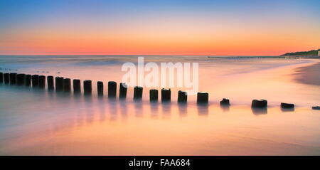 Der Ostsee nach Sonnenuntergang, Pommern, Polen Stockfoto