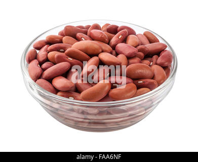 Rote Kidney-Bohnen in eine Glasschüssel. Diese nahrhafte Hülsenfrüchte können gekocht werden und sind reich an Eiweiß und Ballaststoffen. Das Bild ist ein Schnitt Stockfoto