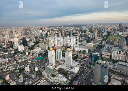 Panorama auf die Skyline von Bangkok gesehen vom Baiyoke Tower, Thailand Stockfoto