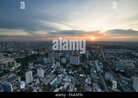 Panorama auf die Skyline von Bangkok gesehen vom Baiyoke Tower, Thailand Stockfoto