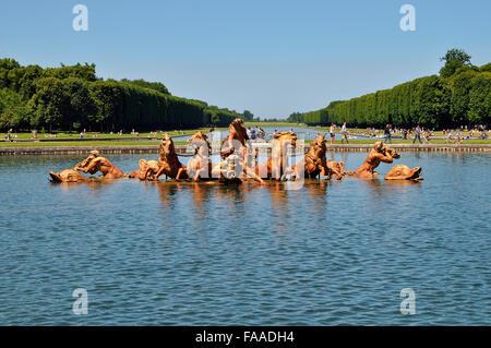 Apollo Brunnen mit Apollo auf dem Sonnenwagen, Schlossgarten, Palast von Versailles, Versailles, UNESCO-Weltkulturerbe Stockfoto