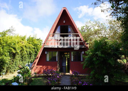 Tief im abgelegenen Regenwald Öko-Lodge.  Costa Rica Alajuela Provinz Cordillera Central, Poas Volcano National Park, Villa Calas Stockfoto