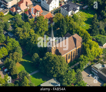 Antenne anzeigen, St. Pauls Kirche, Bünde, Ostwestfalen, Nordrhein-Westfalen, Deutschland, Europa, Luftaufnahme, Vögel-Augen-Blick, Stockfoto