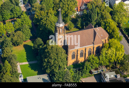 Antenne anzeigen, St. Pauls Kirche, Bünde, Ostwestfalen, Nordrhein-Westfalen, Deutschland, Europa, Luftaufnahme, Vögel-Augen-Blick, Stockfoto