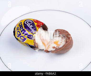 Cadbury Creme Egg Stockfoto