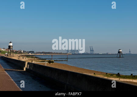 Das Meer Stadt von Dovercourt, Essex, England. Bekannt für seine Leuchttürme, die eine zentrale Sehenswürdigkeit entlang der Küste sind. Stockfoto