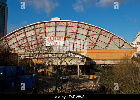 Die Rückseite des Earls Court 2 Exhibition Centre, West London. Bild von Brompton Road Stockfoto