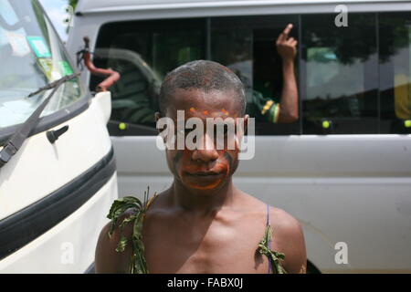 Papua, Indonesien. 15. Mai 2015. Bordertown Vanimo in Papua-Neu-Guinea ist ein wichtiger Umschlagplatz für West Papua ist Flucht vor Verfolgung zurück nach Hause. Benachbarten Papua-Neu-Guinea hat rund 10,000 West Papua Flüchtlinge. Fast alle geflohen politischen Verfolgung durch die indonesische Armee. © Rohan Radheya/ZUMA Draht/Alamy Live-Nachrichten Stockfoto