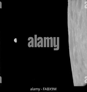 Dies ist die komplette, unbearbeitete Sammlung von Apollo 11, der ersten bemannten Mission, die auf dem Mond landet. Er fängt die wichtigsten Momente der Mission ein, darunter Neil Armstrongs historische erste Schritte auf der Mondoberfläche und Buzz Aldrins Aktivitäten während der EVA. Michael Collins blieb im Orbit an Bord des Command Module, Columbia. Stockfoto